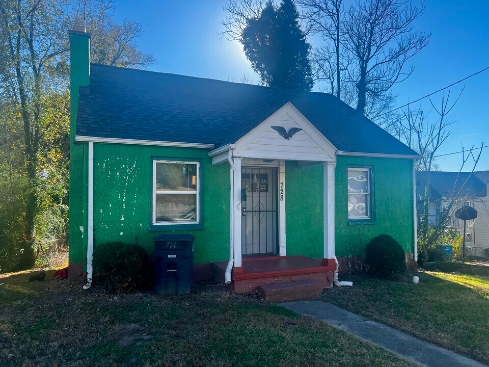 728 Harrison Ave NW in Roanoke, VA - Building Photo
