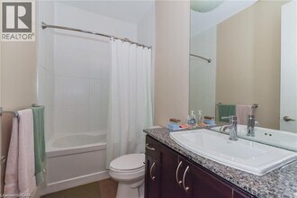 112 Benton St in Kitchener, ON - Building Photo - Building Photo