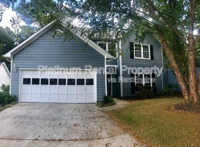 740 Trellis Pond Ct in Lawrenceville, GA - Foto de edificio