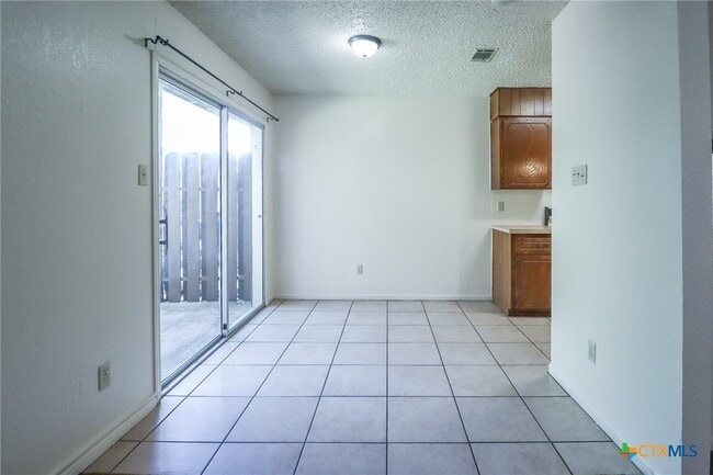 1105 Covey Ln