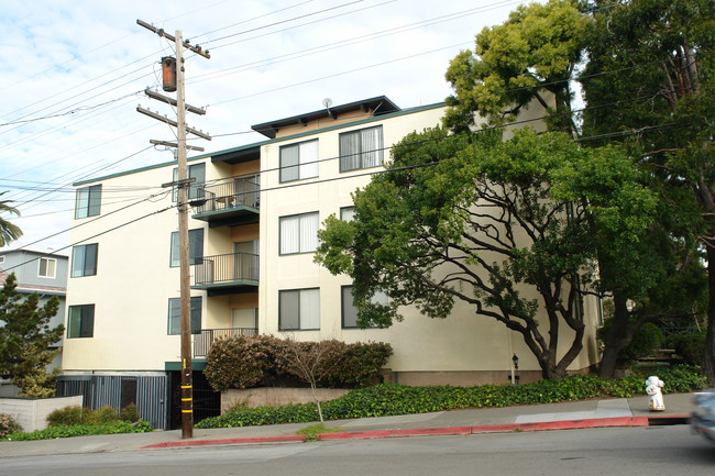 1550 Walnut St in Berkeley, CA - Building Photo - Building Photo