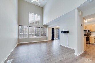 1223 Summersweet Ln in Bartlett, IL - Building Photo - Building Photo