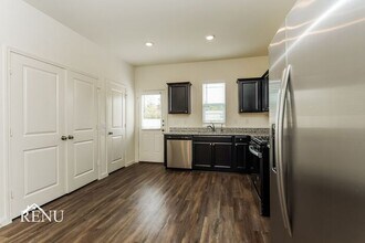 5010 Firefly Hls in Saint Hedwig, TX - Building Photo - Building Photo