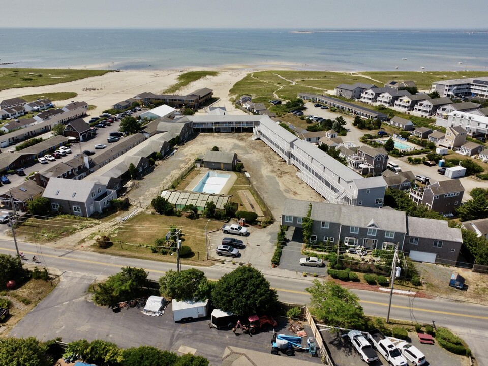 706 Shore Rd in North Truro, MA - Building Photo