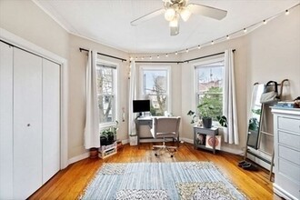 10 Clary St in Cambridge, MA - Foto de edificio - Building Photo