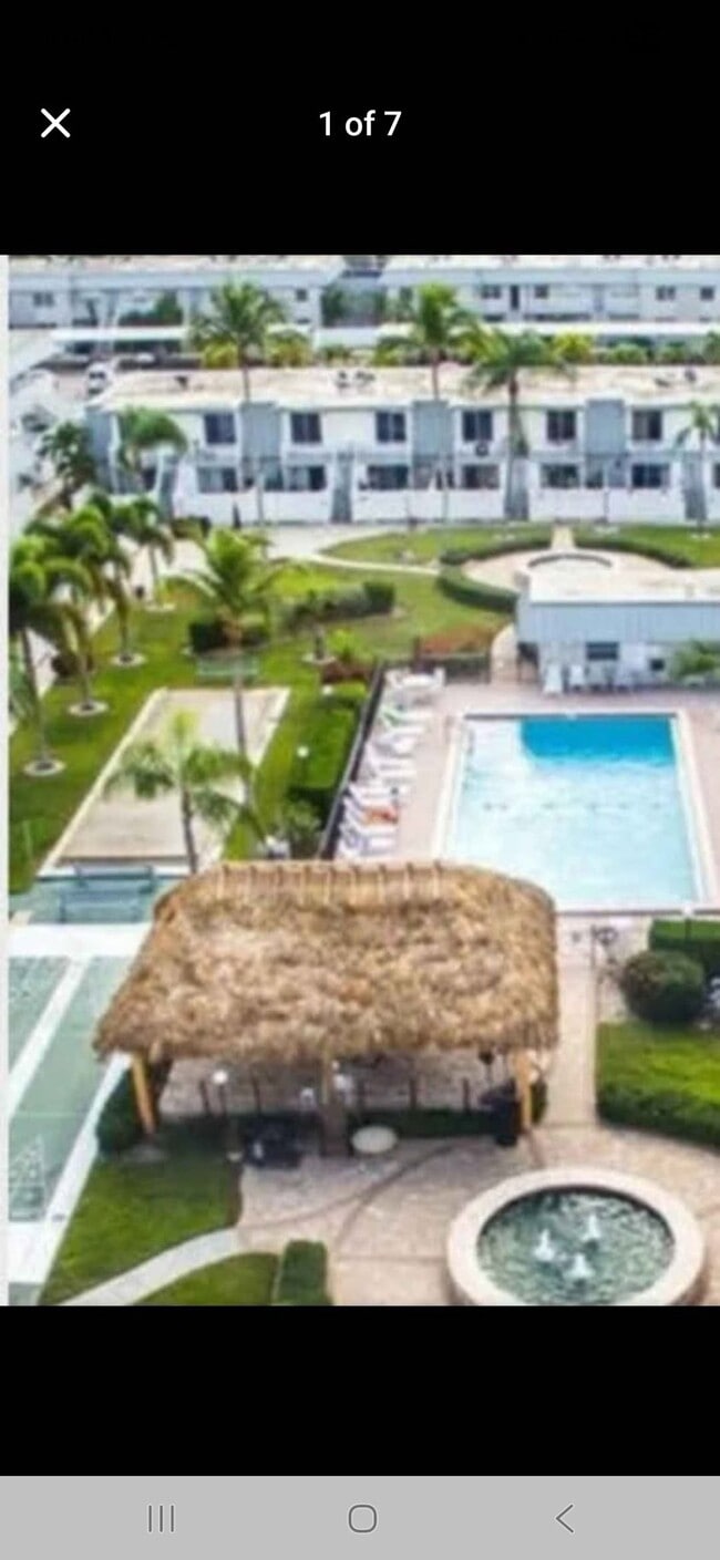 6777 Winkler Rd, Unit K229