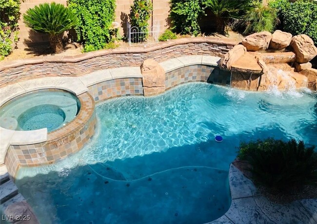 property at 10957 Royal Highlands St