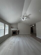 54 E Misty Dawn Dr in Conroe, TX - Building Photo - Building Photo
