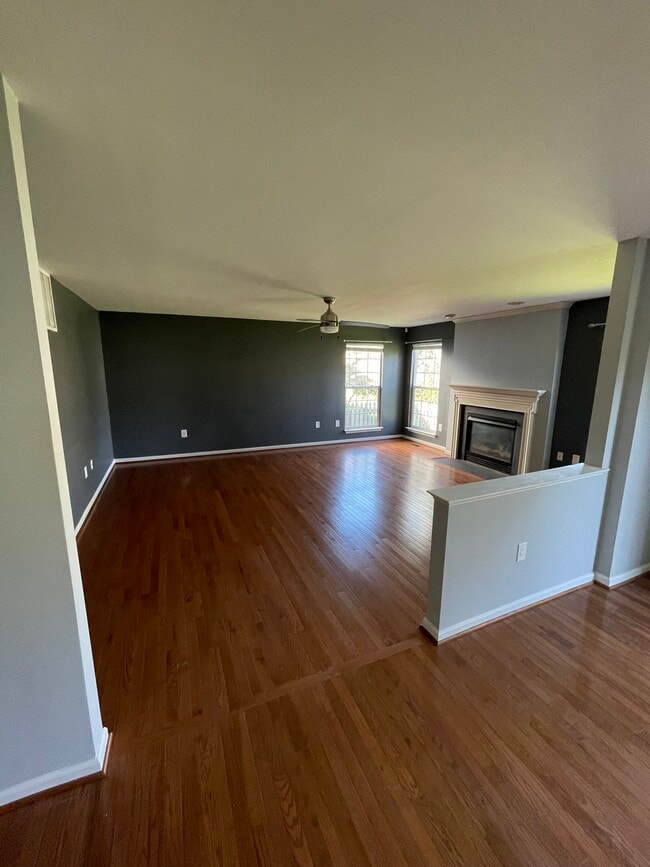 14268 Town Commons Way in Gainesville, VA - Building Photo - Building Photo