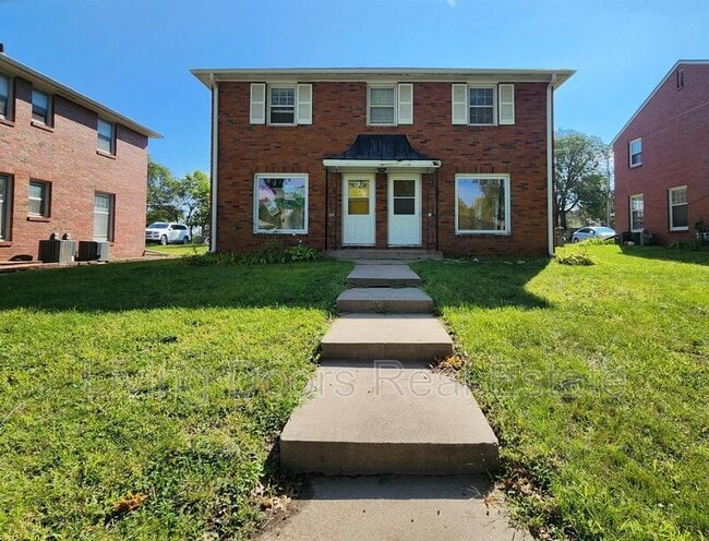property at 312 S 47th St