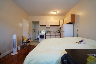 1120 Commonwealth Ave in Brighton, MA - Building Photo - Building Photo