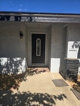 5517 W Avenue M2 in Lancaster, CA - Building Photo - Building Photo