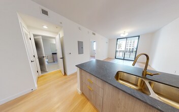 1317 NE 110th Ter, Unit A4 in Miami, FL - Building Photo - Building Photo