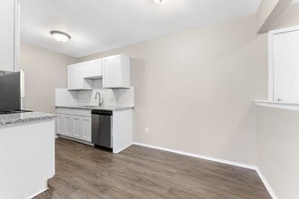 31471 Block St in Garden City, MI - Building Photo - Building Photo