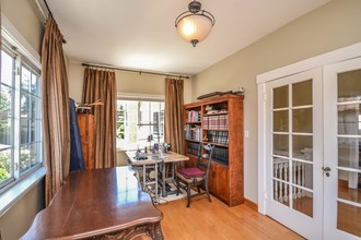 Victoria Park Duplex in Los Angeles, CA - Building Photo - Interior Photo