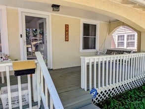 1021 E 76th St in Kansas City, MO - Foto de edificio - Building Photo