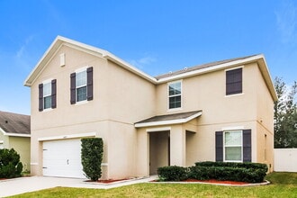 14489 Finsbury Dr in Spring Hill, FL - Building Photo - Building Photo