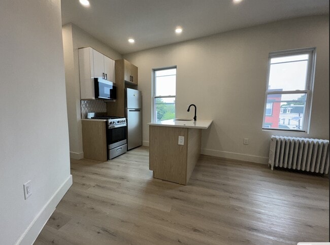 530 W Side Ave, Unit 3L