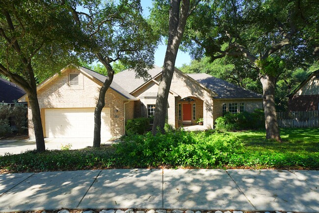 2834 Bent Tree Dr in Schertz, TX - Foto de edificio - Building Photo