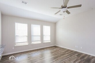 1923 Hialeah Dr in Seagoville, TX - Building Photo - Building Photo