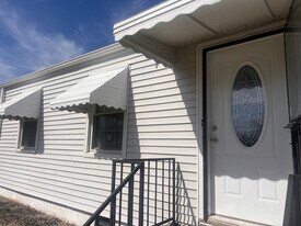 3413 Linwood Ave in Louisville, KY - Building Photo