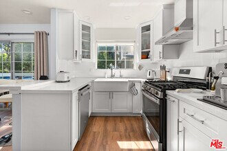 515 Glenwood Rd in Glendale, CA - Building Photo - Building Photo