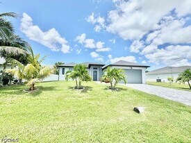 3222 SW Santa Barbara Pl in Cape Coral, FL - Building Photo