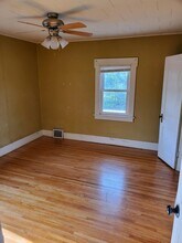 3905 Holdrege St in Lincoln, NE - Building Photo - Building Photo