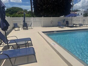 1527 S Flagler Dr, Unit 112f in West Palm Beach, FL - Building Photo - Building Photo