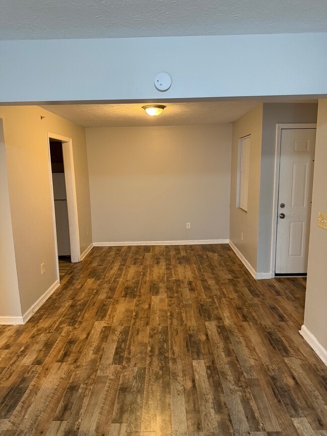 property at 270 Tampa Dr