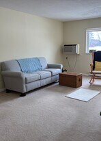 66 Mayflower Ave in Middleboro, MA - Building Photo