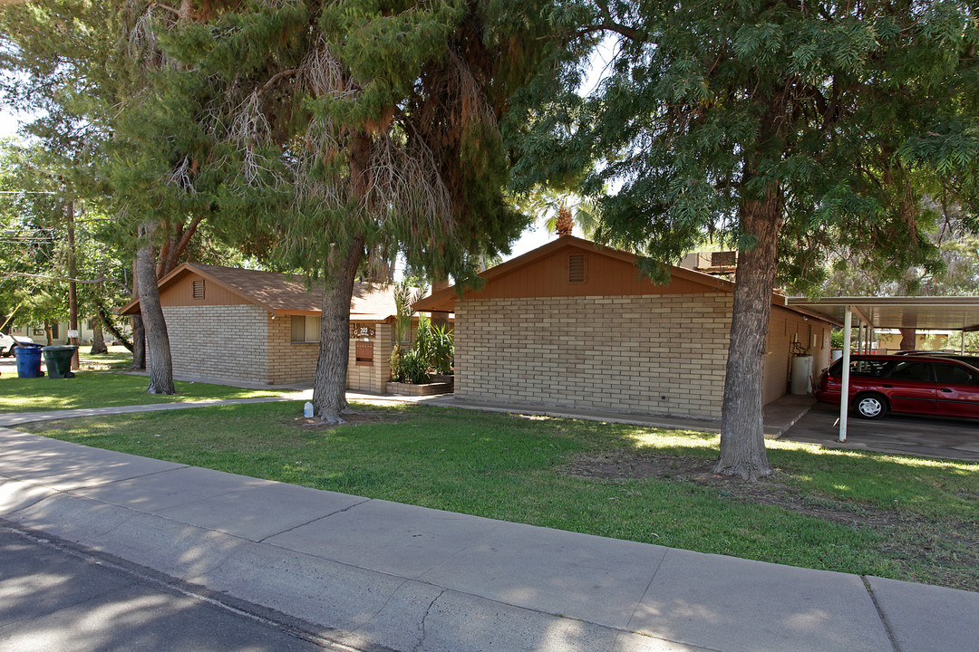 209 W 10th St in Tempe, AZ - Building Photo