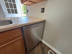 153 Meadowlark Drive in Jonesborough, TN - Building Photo - Building Photo