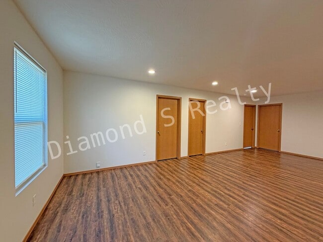 2214 N East Ave in Springfield, MO - Building Photo - Building Photo