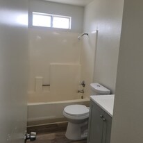 15523 Barranca Way in Victorville, CA - Building Photo