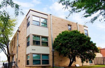 2025 Montreal Ave in St. Paul, MN - Building Photo - Interior Photo