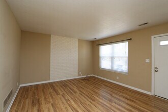 6629 Ashbrooke Drive in Pewee Valley, KY - Building Photo - Building Photo