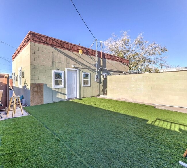 property at 1305 Palm St