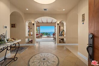 1740 Carla Ridge in Beverly Hills, CA - Building Photo - Building Photo