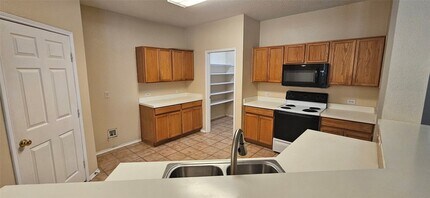 2820 Deer Ridge Dr in Rockwall, TX - Foto de edificio - Building Photo