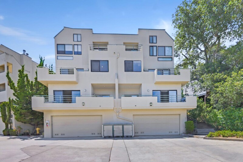 430 Portofino Dr in San Carlos, CA - Building Photo