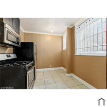 1140 W 77th St in Chicago, IL - Building Photo - Building Photo