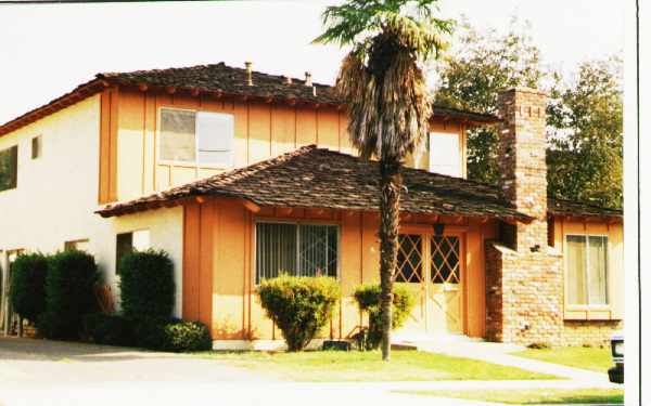 Acacia Street in Brea, CA - Building Photo