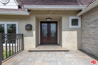 10479 Wilkins Ave in Los Angeles, CA - Building Photo - Building Photo