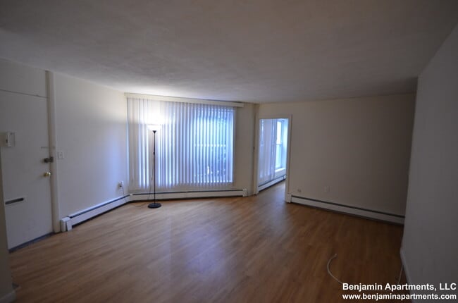 6 Gerald Rd, Unit 0 in Boston, MA - Foto de edificio - Building Photo