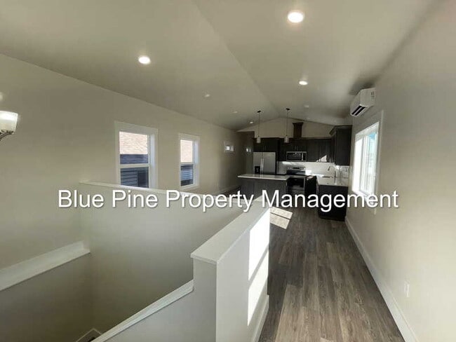 323 Gladstone St in Idaho Falls, ID - Building Photo - Building Photo