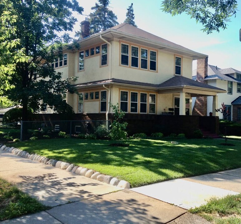 3848 16th Ave S in Minneapolis, MN - Building Photo