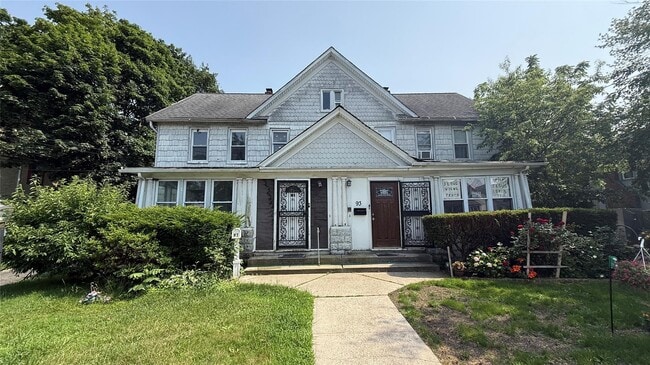 property at 91 Lincoln Pl