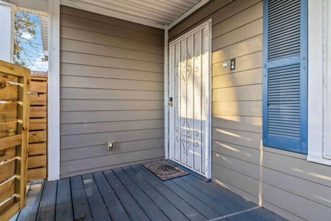 660 Simmons St NW in Atlanta, GA - Building Photo - Building Photo
