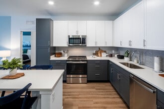 The Shores at Lake Howell in Casselberry, FL - Foto de edificio - Building Photo